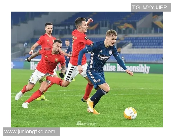 欧联杯精彩对决阿森纳与本菲卡战成平局战术分析引发全场热议